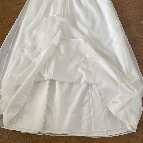 Strapless Wedding/Prom gown! Impression Bridal ivory colour! Overlay! Size 6 - Picture 12 of 12